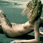 Second pic of Betty A: Betty A remove sher sexy... - BabesAndStars.com