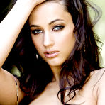 Second pic of Georgia Jones Sultry Brunette Gets Naked in the Bushes