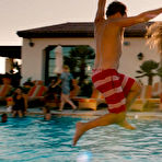 Second pic of Leslie Mann shows breasts in This is 40