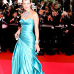 First pic of Milla Jovovich nude posing photos