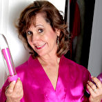 First pic of Mature Pictures Featuring 53 Year Old Lynn From AllOver30