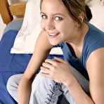 First pic of Andipink::: Free Pictures