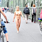 Second pic of Nude in Public - Public Nudity - Naked In Public - Outdoor - Exhibtionism - Flashing - NIP-Activity.com