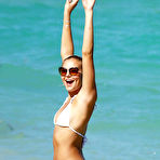 Second pic of Rachel Hilbert sexy in bikini on a beach