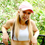 First pic of Lexi Belle: Lexi Belle takes her tight... - BabesAndStars.com