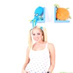 First pic of Make Them Gag - Free Preview!