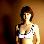 Second pic of Love Begins @ AllGravure.com