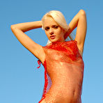 Fourth pic of VIKA T  BY RUSTAM_KOBLEV - SUPREMA - ORIG. PHOTOS AT 3000 PIXELS - &copy; 2006 MET-ART.COM