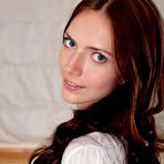 First pic of Hottie Plays With Apples