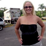 First pic of Dee Siren ~ The HOTWIFE You Wish You Had!