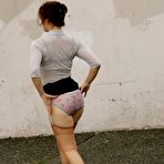 First pic of Mature in sexy stockings needs to pee