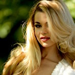 Second pic of ErrotiQ.com's gallery :: kristzy stolling in the garden.
