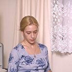 Third pic of Sarah 2 @ Karup's Inside