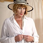 Third pic of Naughty British mature lady gets frisky