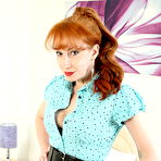 First pic of Hot steamy British MILF showing off her goods