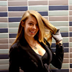 First pic of Gracie Thibble showing off a bit in public.