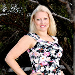 First pic of Featuring 36 Year Old Zoey Tyler from Long Beach, California in High Quality Outside Mature and MILF Pictures and Movies