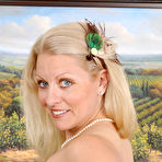 Second pic of AllOver30.com - Introducing 36 year old Zoey Tyler