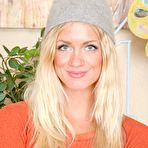 First pic of Beautiful blonde girl Bella Bends makes her own pussy pulse in the strong orgasm