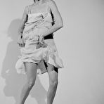First pic of Naomi Watts black-&-white scans from mags