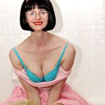 Third pic of Julia - gallery