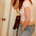 Second pic of Janessa Jordan pissing her tight jeans pictures pics
