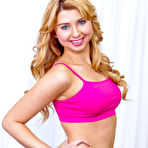 First pic of Molly Bennett: Molly Bennett takes her little... - BabesAndStars.com