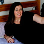 First pic of This big mature lady loves to get dirty