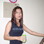 First pic of Thai go-go girl posing before our camera
