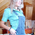 Fourth pic of ePantyhoseLand :: Nora pantyhose clad beautie