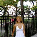 Second pic of Sweet blonde Anna posing - Home Porn Bay