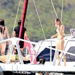 First pic of Taylor Swift fully naked at Largest Celebrities Archive!