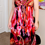 First pic of Mature Pictures Featuring 30 Year Old Phoenix Wild From AllOver30