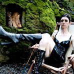 First pic of Mandy Mitchell - www.mandy-mitchell.com