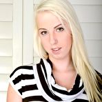 First pic of Blonde With A Bubble Butt