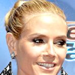 Fourth pic of Heidi Klum sexy cleavage at redcarpet