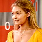 First pic of Gigi Hadid long legs at MTV VMA