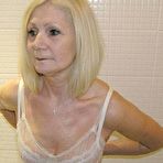 First pic of Wife Bucket - Real amateur MILFs, wives, and moms! Swingers too