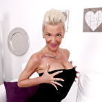 Second pic of Naughty German housewife playing on the couch