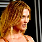 First pic of Karlie Kloss side of boob at MTV Video Music Awards