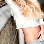 First pic of Sweet Blonde in Jeans