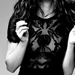 First pic of Hailee Steinfeld non nude photoshoots