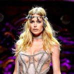 Second pic of Doutzen Kroes sexy at Paris Fashion Week