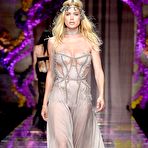 Fourth pic of Doutzen Kroes sexy at Paris Fashion Week