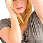 Second pic of Kenze Thomas White Room Nubiles - Bunny Lust