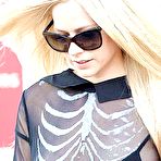First pic of :: Largest Nude Celebrities Archive. Avril Lavigne fully naked! ::