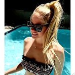 Third pic of :: Largest Nude Celebrities Archive. Avril Lavigne fully naked! ::