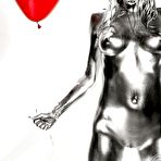 First pic of Sara Underwood fully naked at Largest Celebrities Archive!