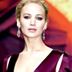 Second pic of Jennifer Lawrence at Mockingjay premiere