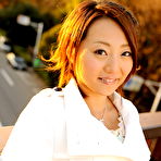 Second pic of Hot girl You Shiraishi poses outdoor in coat | Japan HDV